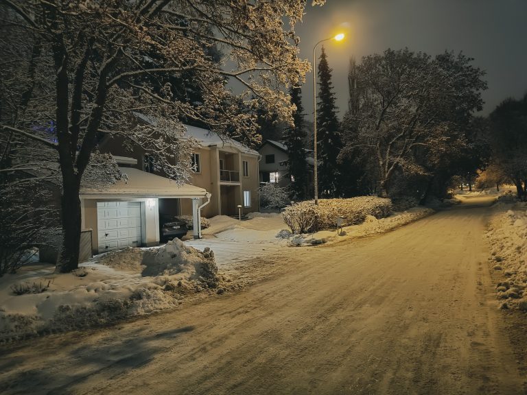 Street photo in Lahti, Finland by Denis Roche