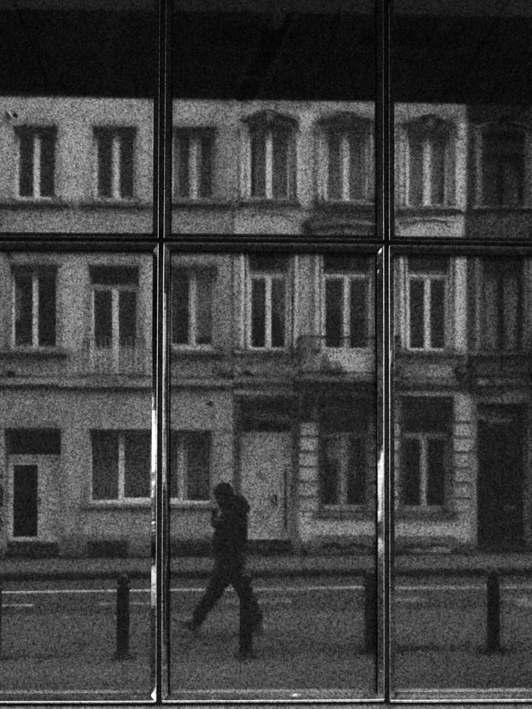 Street photo in Brussels, Belgium by Salih Karabayir