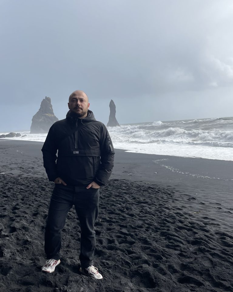 Street photo in Vik, Iceland by Salih Karabayir