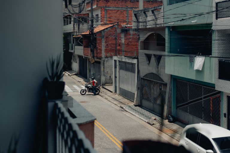 Street photo in São Bernardo do Campo, Brazil by Pedro Gomes