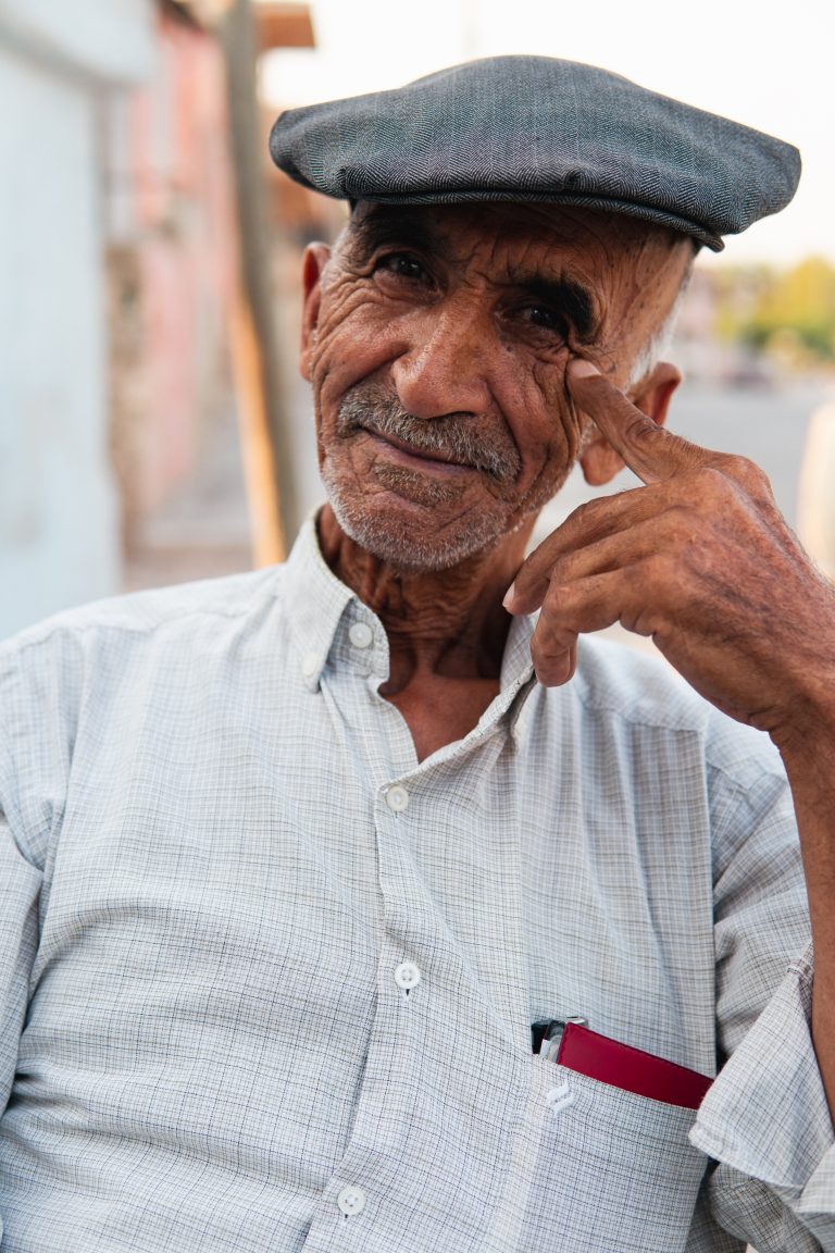 Street photo in Tarsus, Turkey by João Pinetree