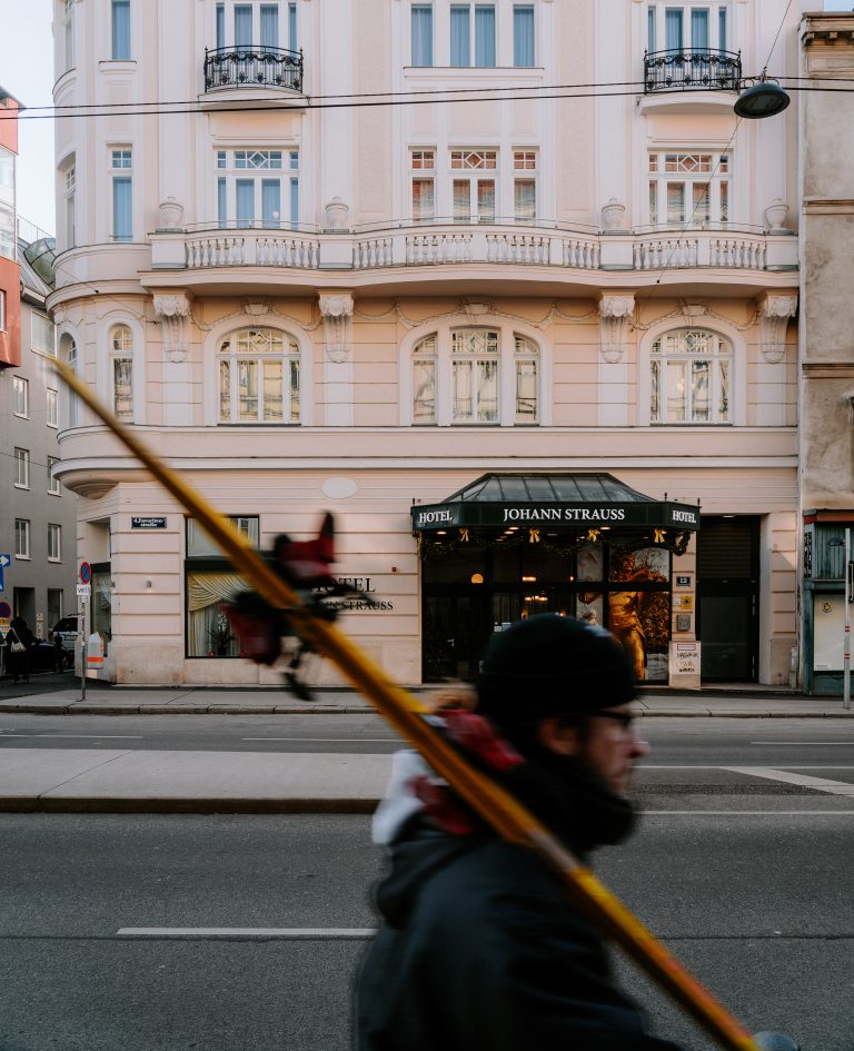 Photo by Dávid Palička