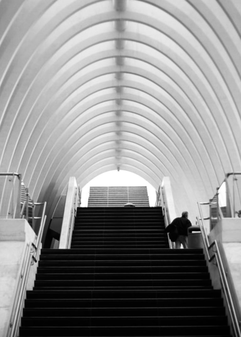 Street photo in Liège, Belgium by Jill Timmermans