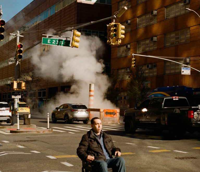 Street photo in New York, United States by Feng Cheng
