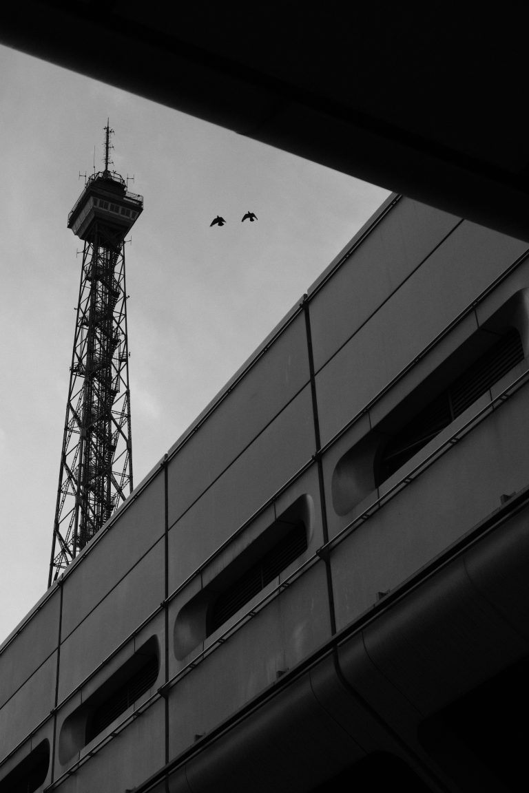 Street photo in Berlin-Charlottenburg-Wilmersdorf, Germany by Frank Berlin