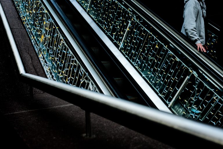 Street photo in Bristol, United Kingdom by Robin Chun