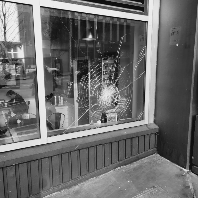 Street photo in Seattle, United States by Brian Norris