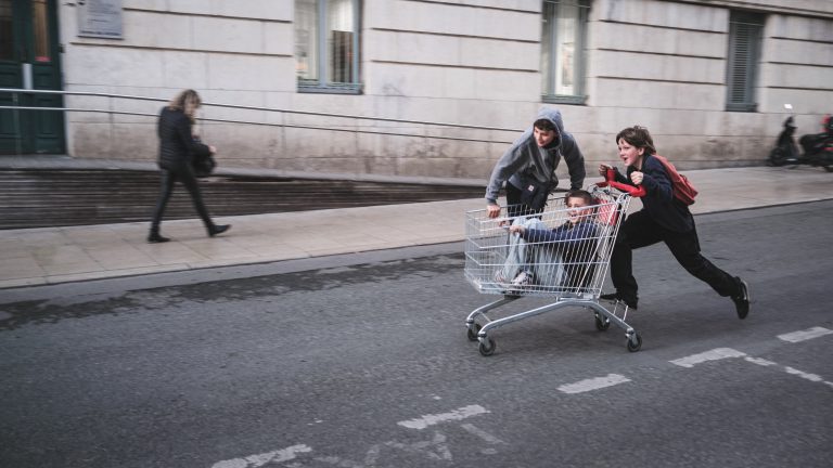Street photo in Montpellier, France by David Makima