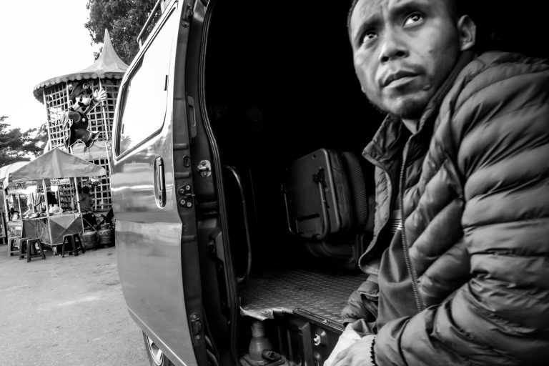 Street photo in Godínez, Guatemala by Duncan Aitken