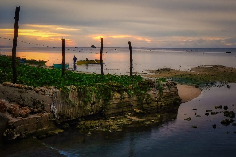 Street photo in Pangasinan, Philippines by Lawrence Angelo Navarro