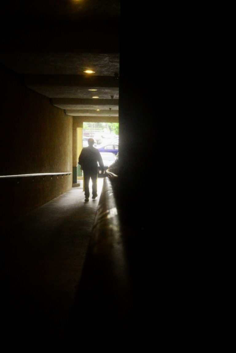 Street photo in Pasadena, United States by Rodrigo Palacios