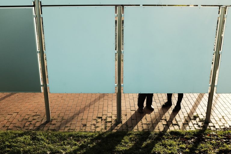 Street photo in Cuxhaven, Germany by Simon Kern