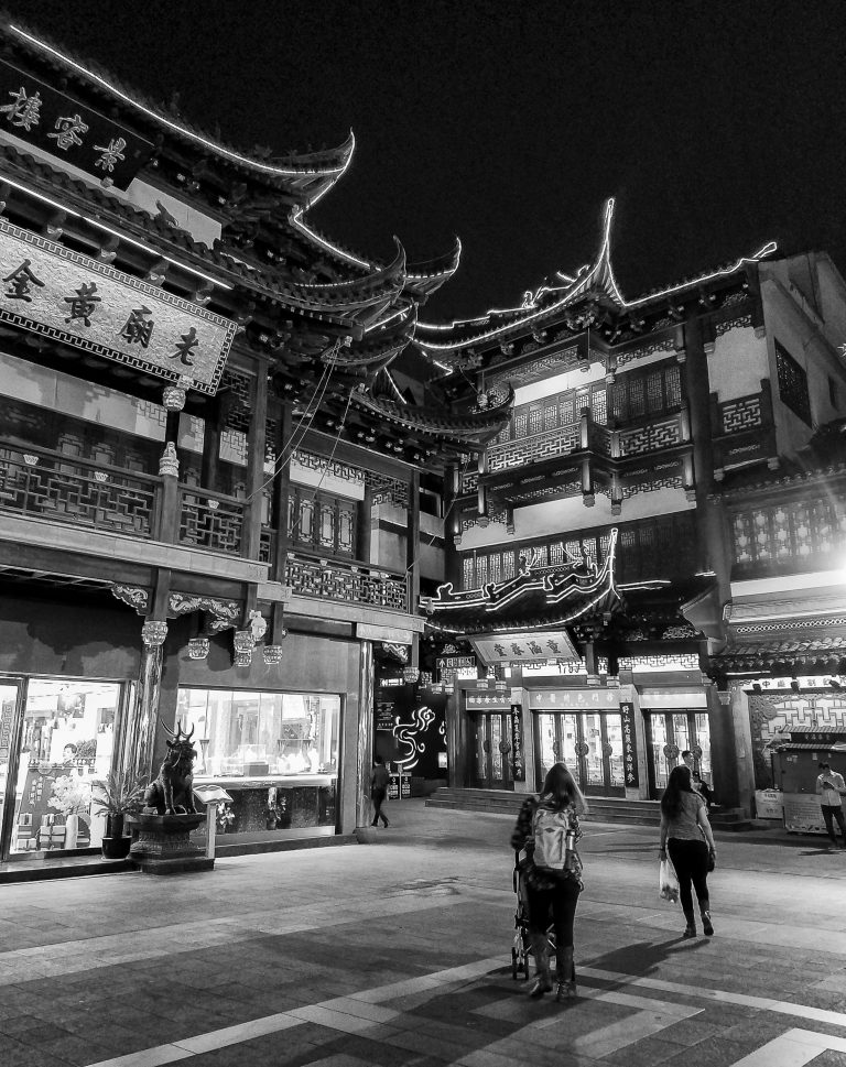 Street photo in Shanghai, China by Mario Cortez