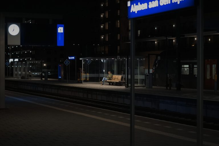 Street photo in Alphen aan den Rijn, Netherlands by Sven Staffeleu