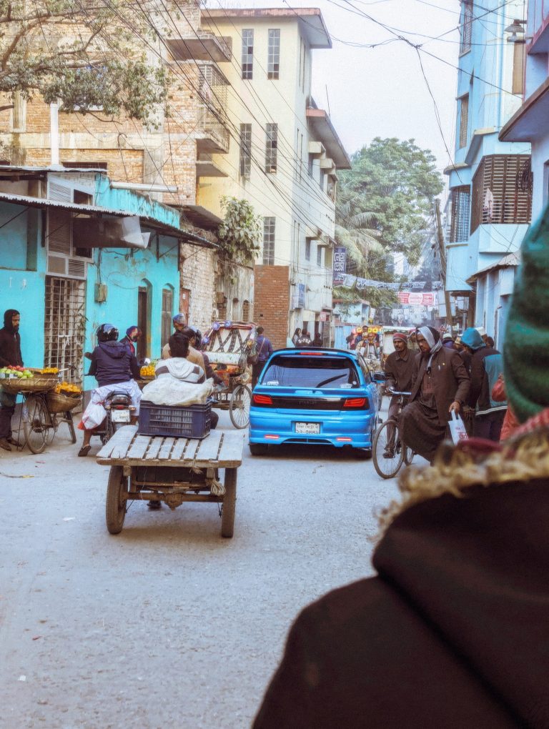 Street photo in Rangpur, Bangladesh by Raian Jihad