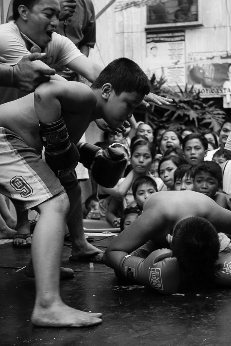 Street photo in the Philippines by Joshua Cerbito