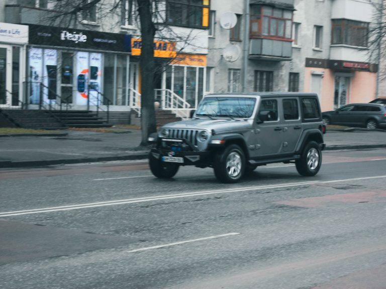 Street photo in Zhytomyr, Ukraine by Illia Hrabovets
