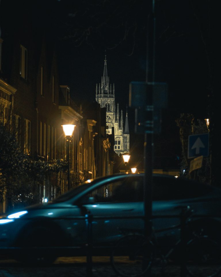 Photo by Sven Staffeleu