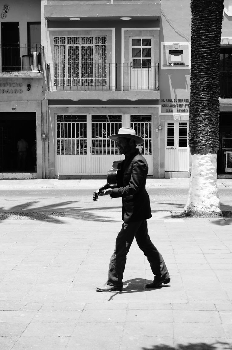 Street photo in Aguascalientes, Mexico by Ariwame Reynoso