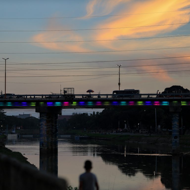 Street photo in Marikina, Philippines by Jun Bayot