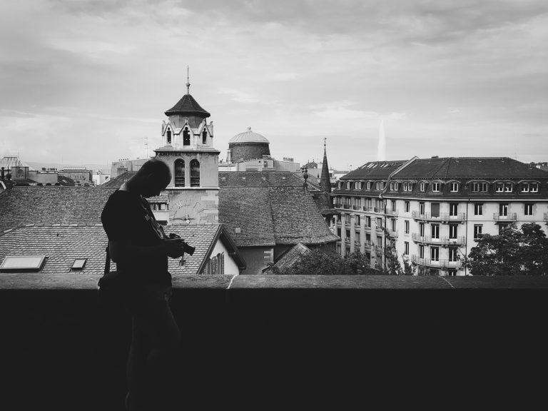 Street photo in Geneva, Switzerland by Bruno Ayllon