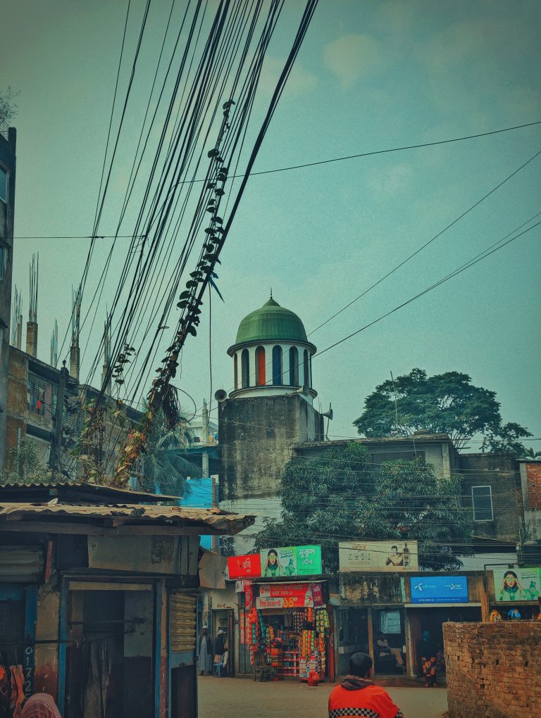 Street photo in Rangpur, Bangladesh by Raian Jihad