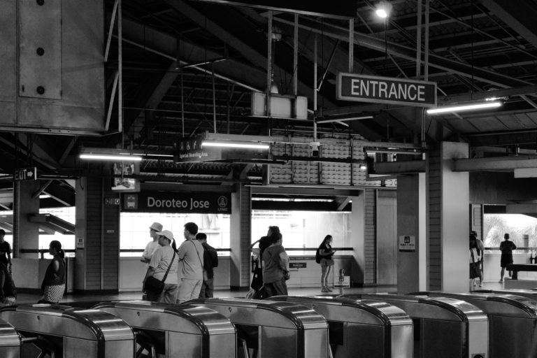 Photo by Aries Aliwalas