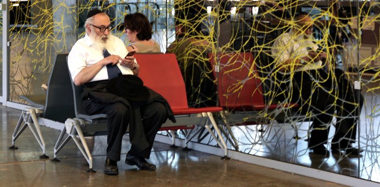Street photo in Blagnac, France by Helmut Levitt