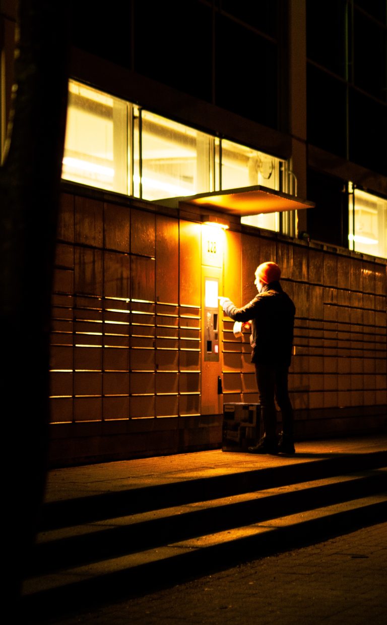 Street photo in Stuttgart-Möhringen, Germany by Dorian Zinder