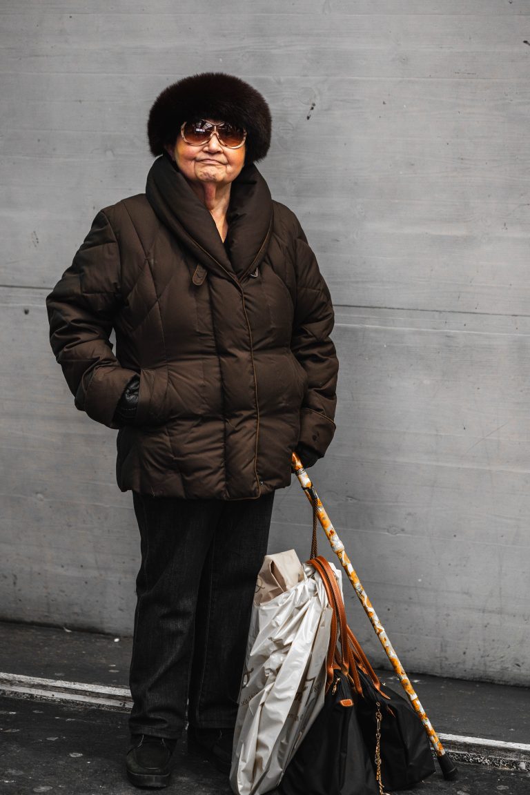 Street photo in Zürich, Switzerland by Jonas Hofer