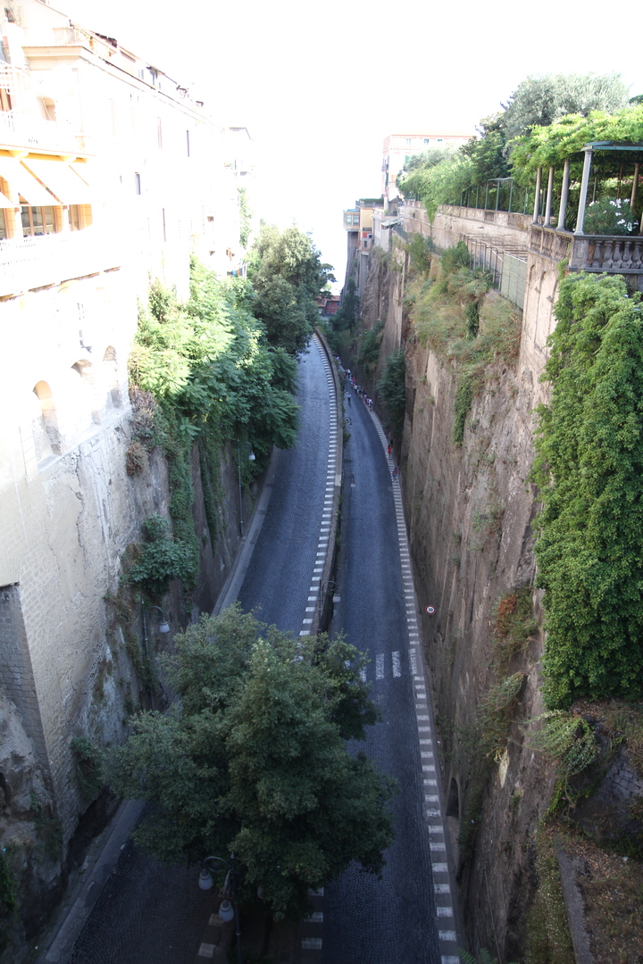 Street photo in Sorrento, Italy by Feroce Boscaiolo