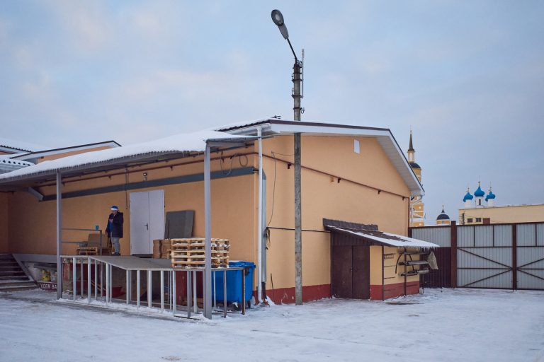Street photo in Borovsk, Russia by Mikhail Matvienko