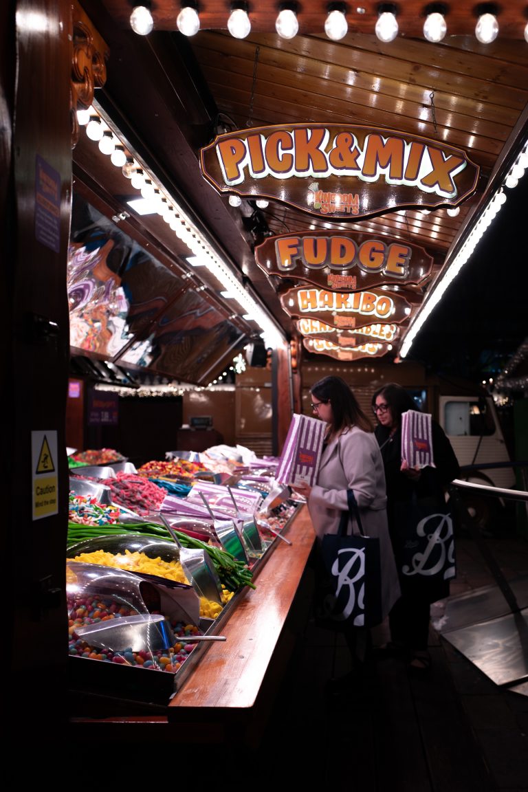 Street photo in Glasgow, United Kingdom by Peter Heasman