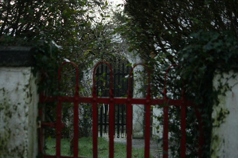 Street photo in Co. Galway, Ireland by Louis Scott
