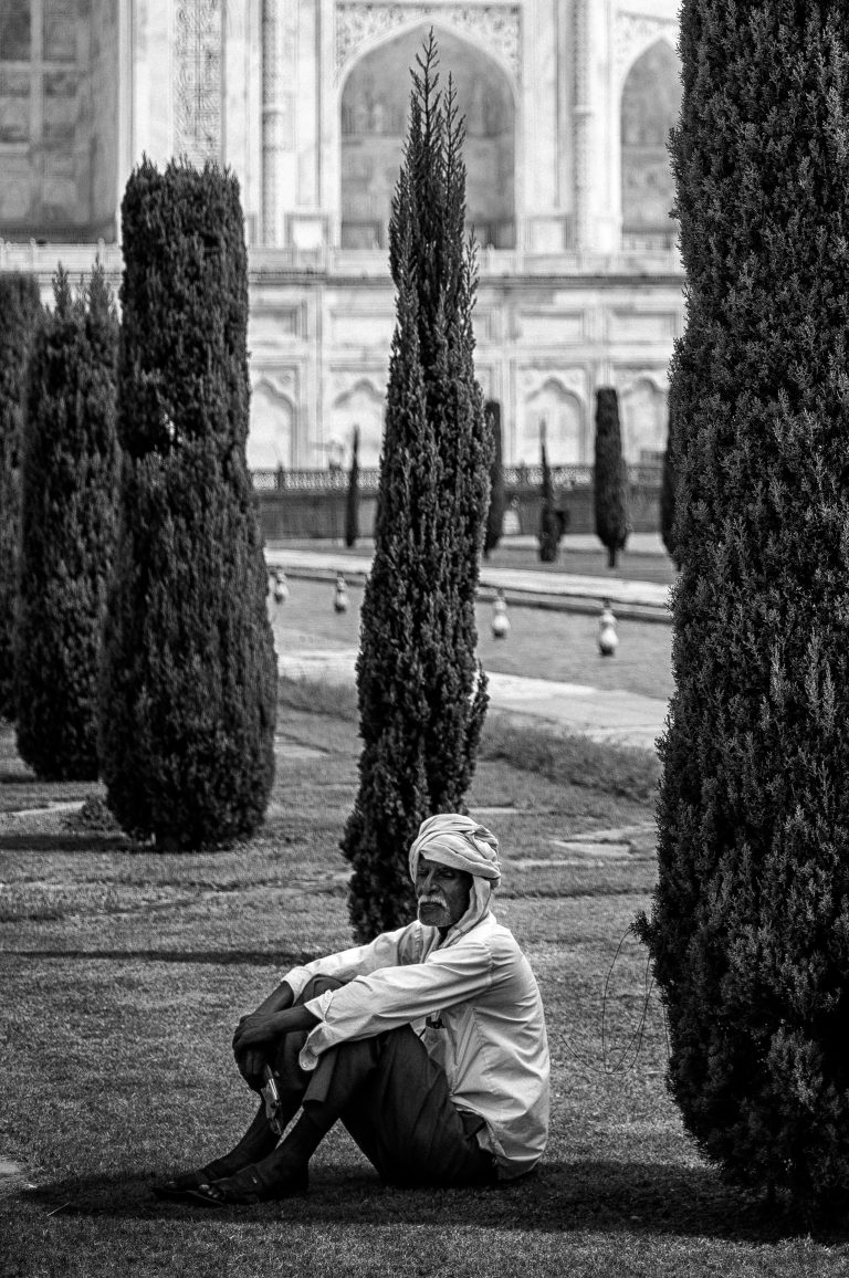 Street photo in Agra, India by Arndt Broecker