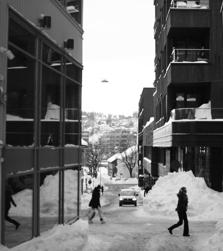 Street photo in Tønsberg, Norway by Raphael Van Lier