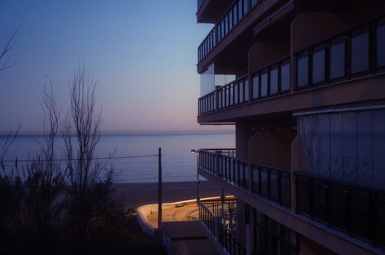 Street photo in Benalmádena, Spain by Pascal Hoerner