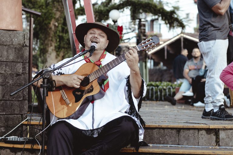 Street photo in Gramado, Brazil by Otavio Romano