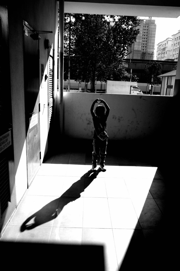 Street photo in Klang, Malaysia by Khairul Zaman