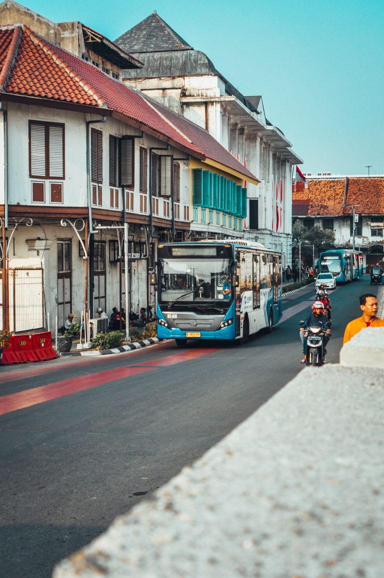 Photo by Hendra Jn