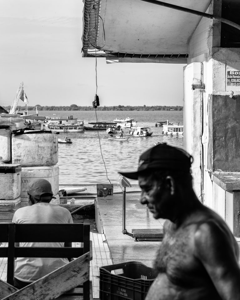 Street photo in Belém, Brazil by Ricardo Pontieri