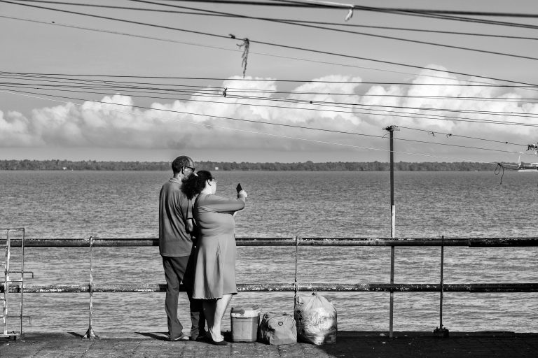 Street photo in Belém, Brazil by Ricardo Pontieri