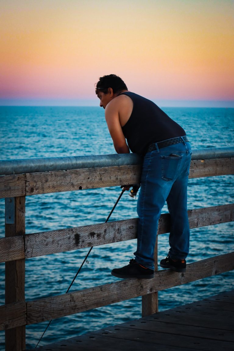 Street photo in Seal Beach, United States by Flavio Pereira