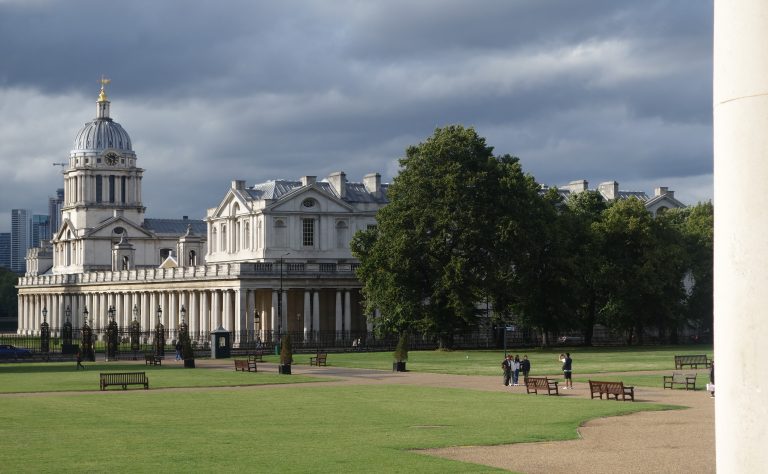 Photo by Amina Verse