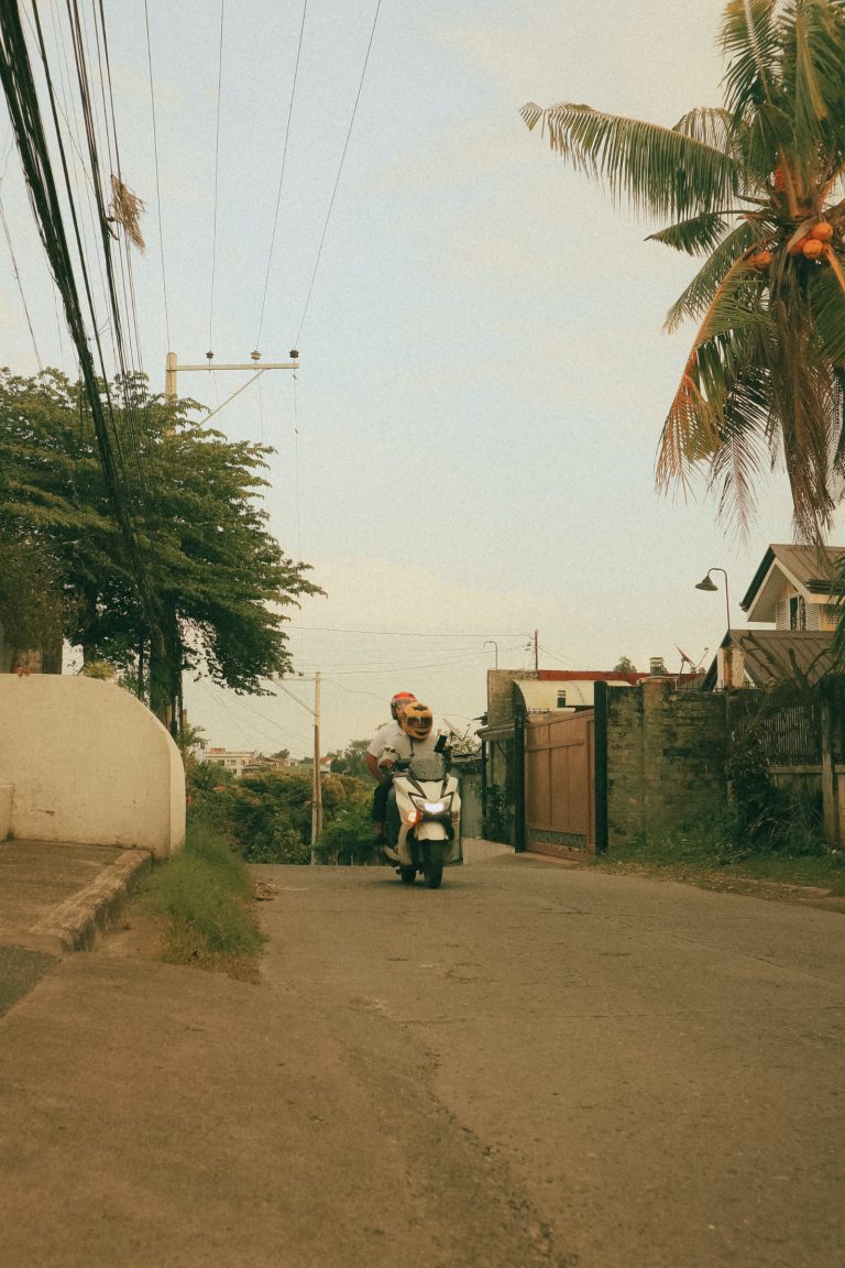 Street photo in Consolacion, Philippines by Venbrooke