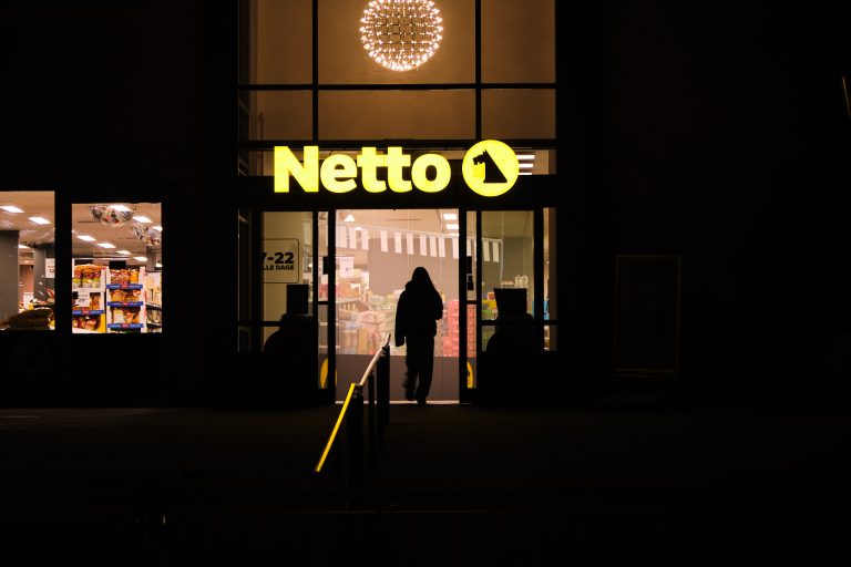 Street photo in Holstebro, Denmark by Johannes Koppetsch