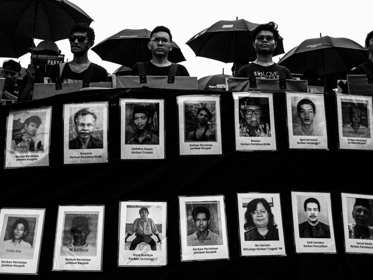 Street photo in Jl. Medan Merdeka Utara, Indonesia by Peaceuall ℗