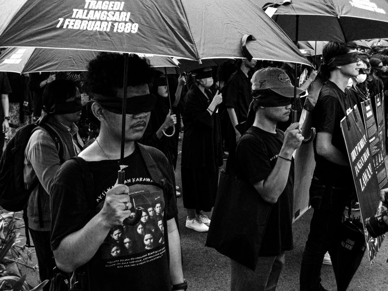Street photo in Jl. Medan Merdeka Utara, Indonesia by Peaceuall ℗