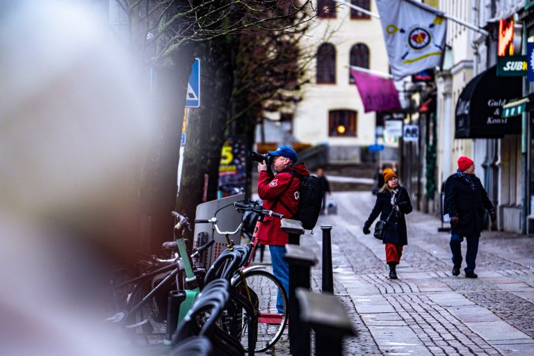 Street photo in Gothenburg, Sweden by Noah Gibson