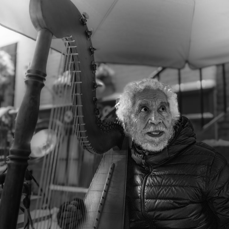 Street photo in Québec City, Canada by Jocelyn Simard